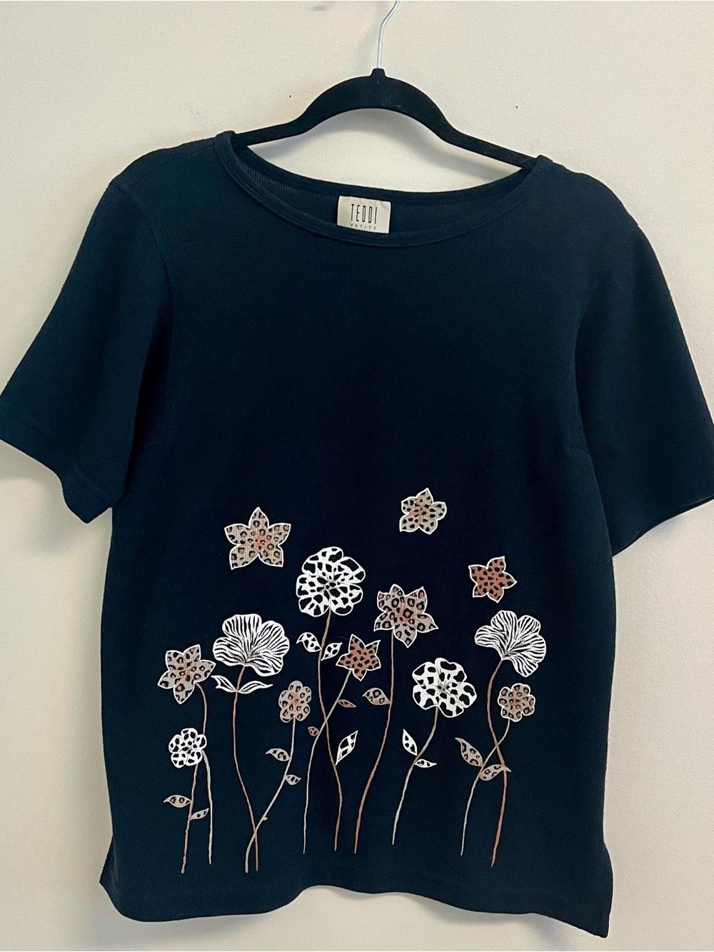 Women’s Top Petite Medium Cottagecore Embroidered Short Sleeve